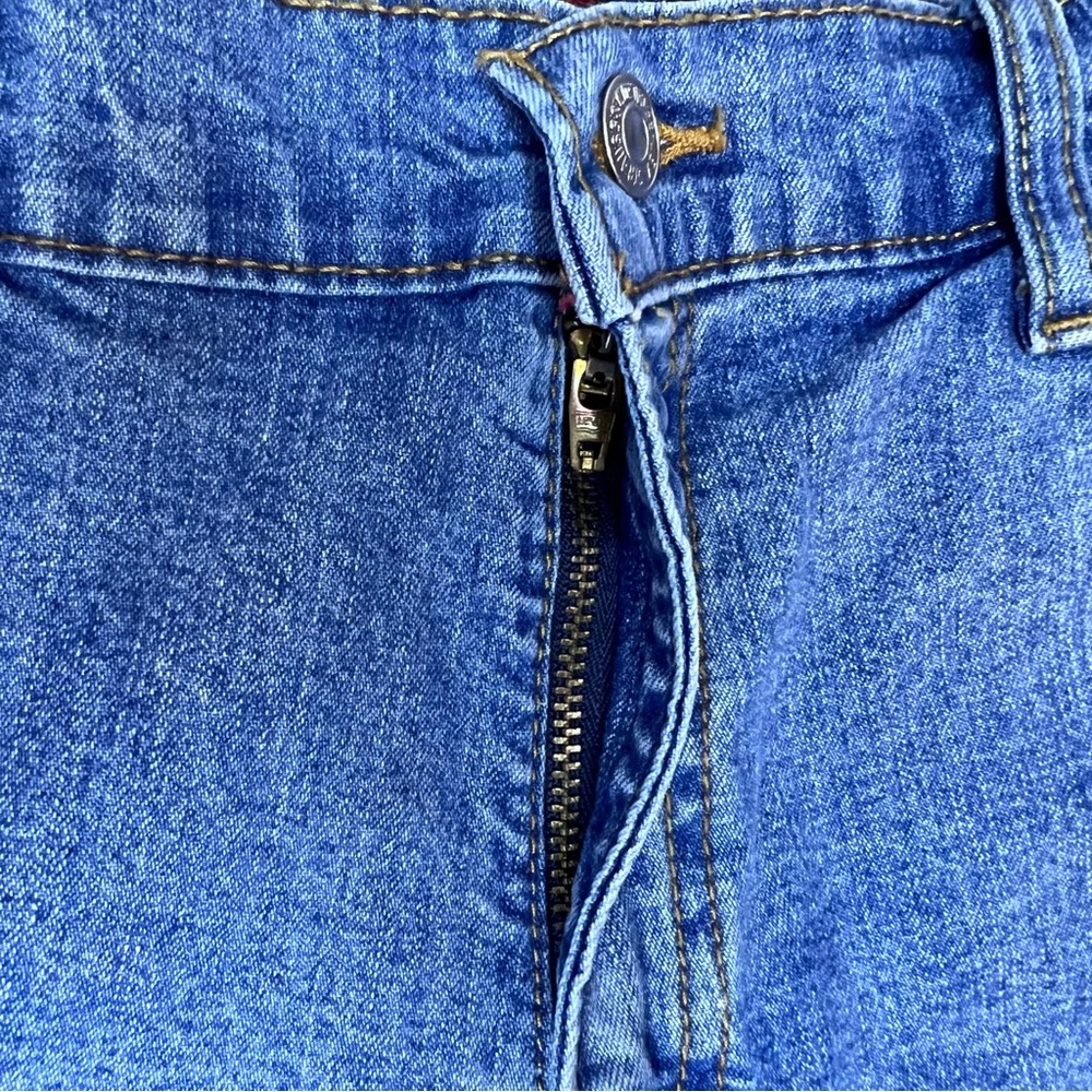 Levi’s 550 Relaxed Boot Cut Light Blue Jeans - Picture 8 of 8